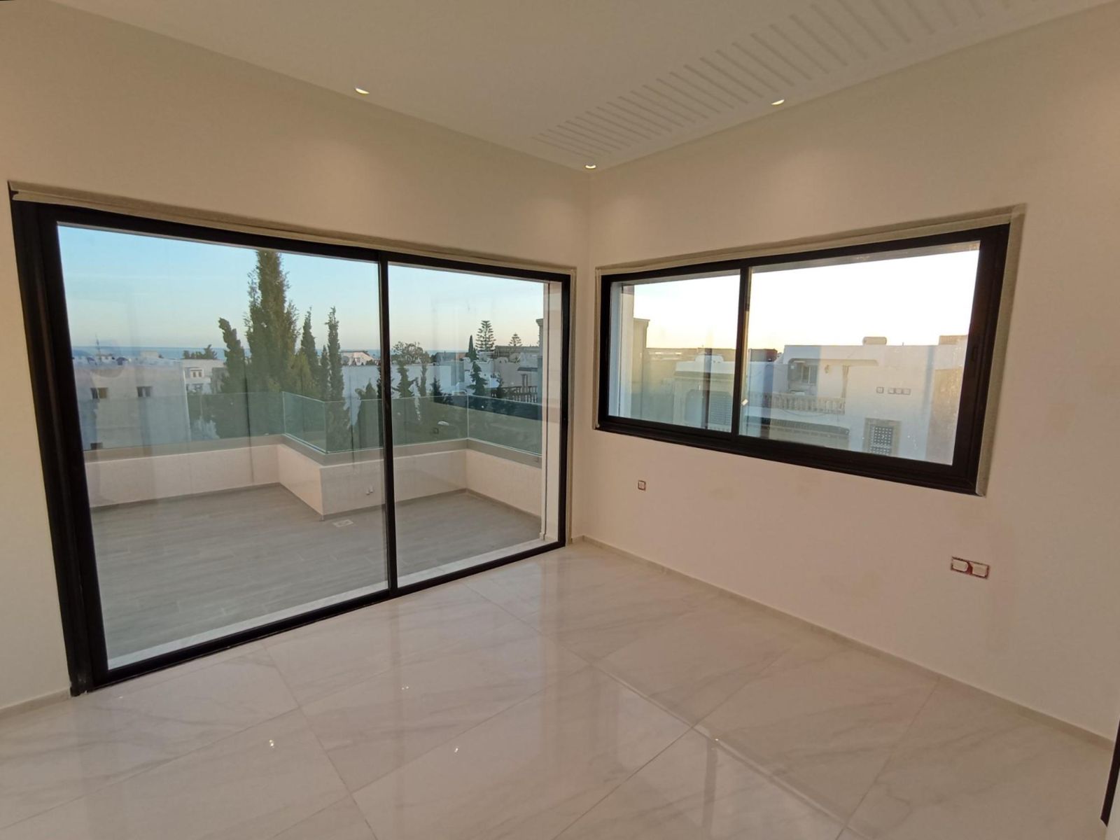 S+2 de 102m² avec terrasse vue mer, photo 4