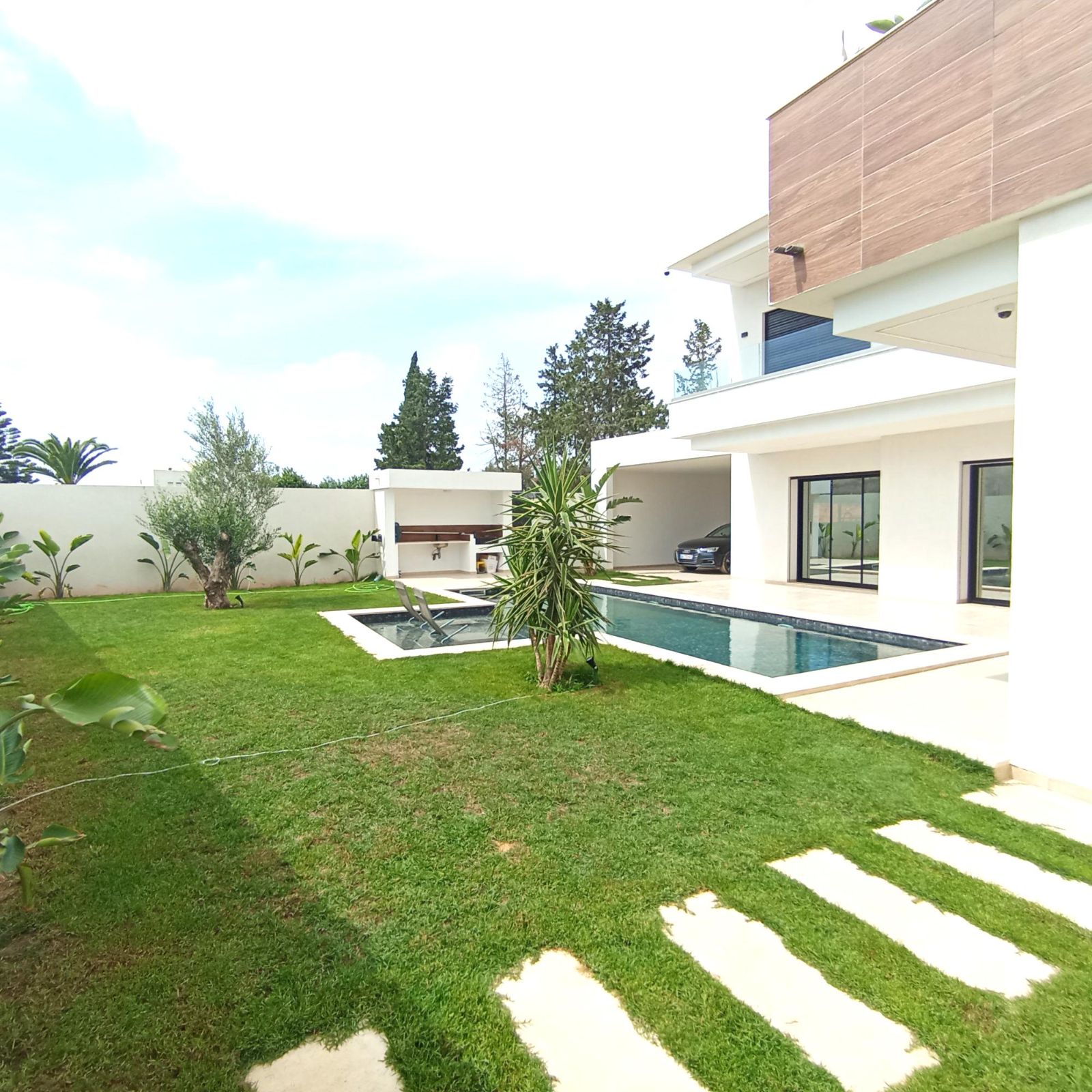 Villa neuve de 362m² sur un terrain de 443m², photo 4