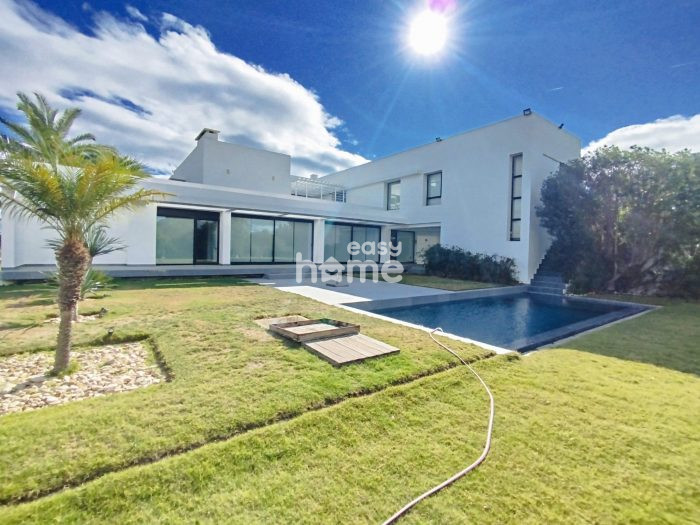 Villa de maitre de 550m² sur un terrain de 25000m², photo 1