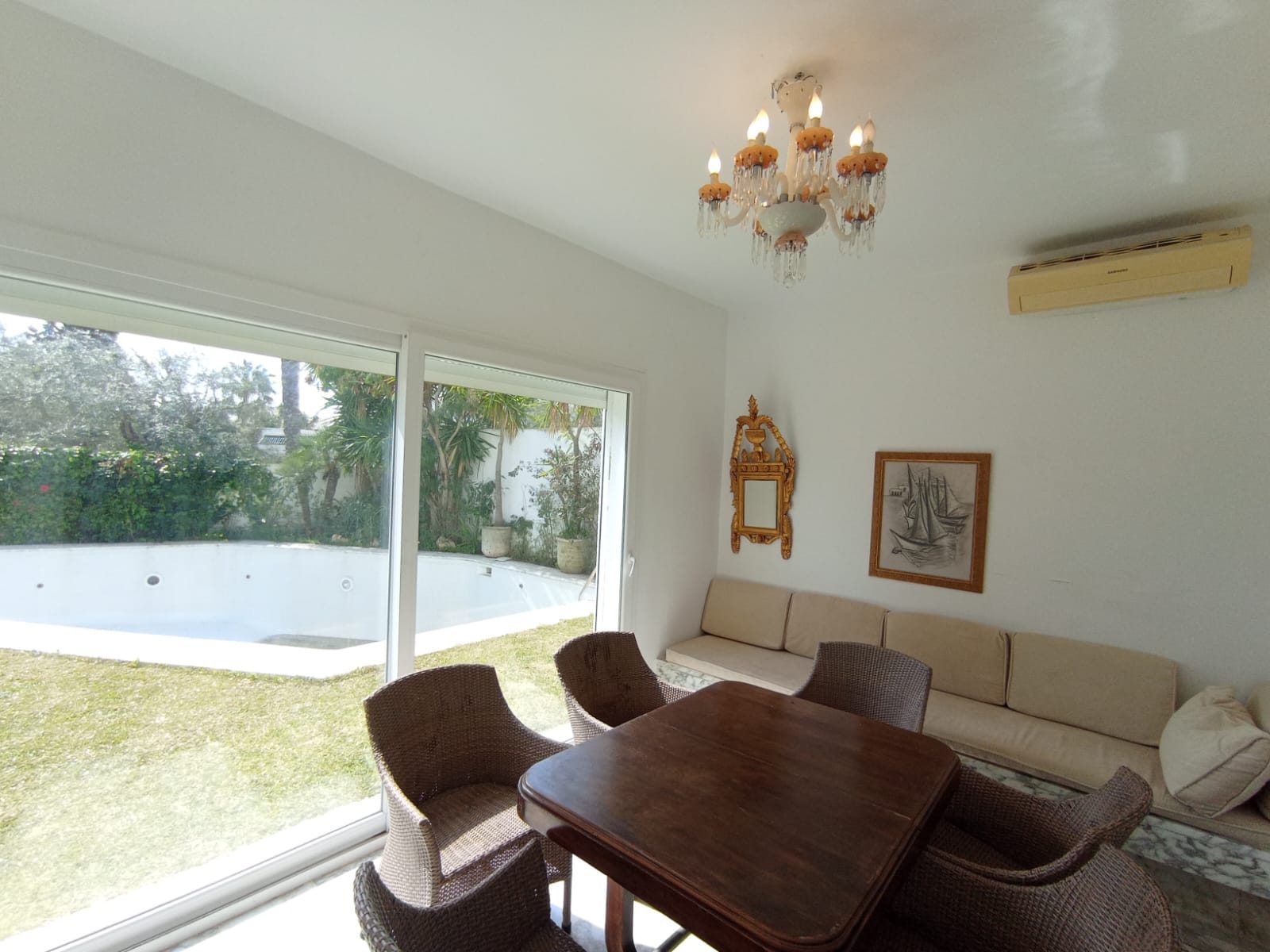 Villa de 450m² sur un terrain de 700m², photo 4
