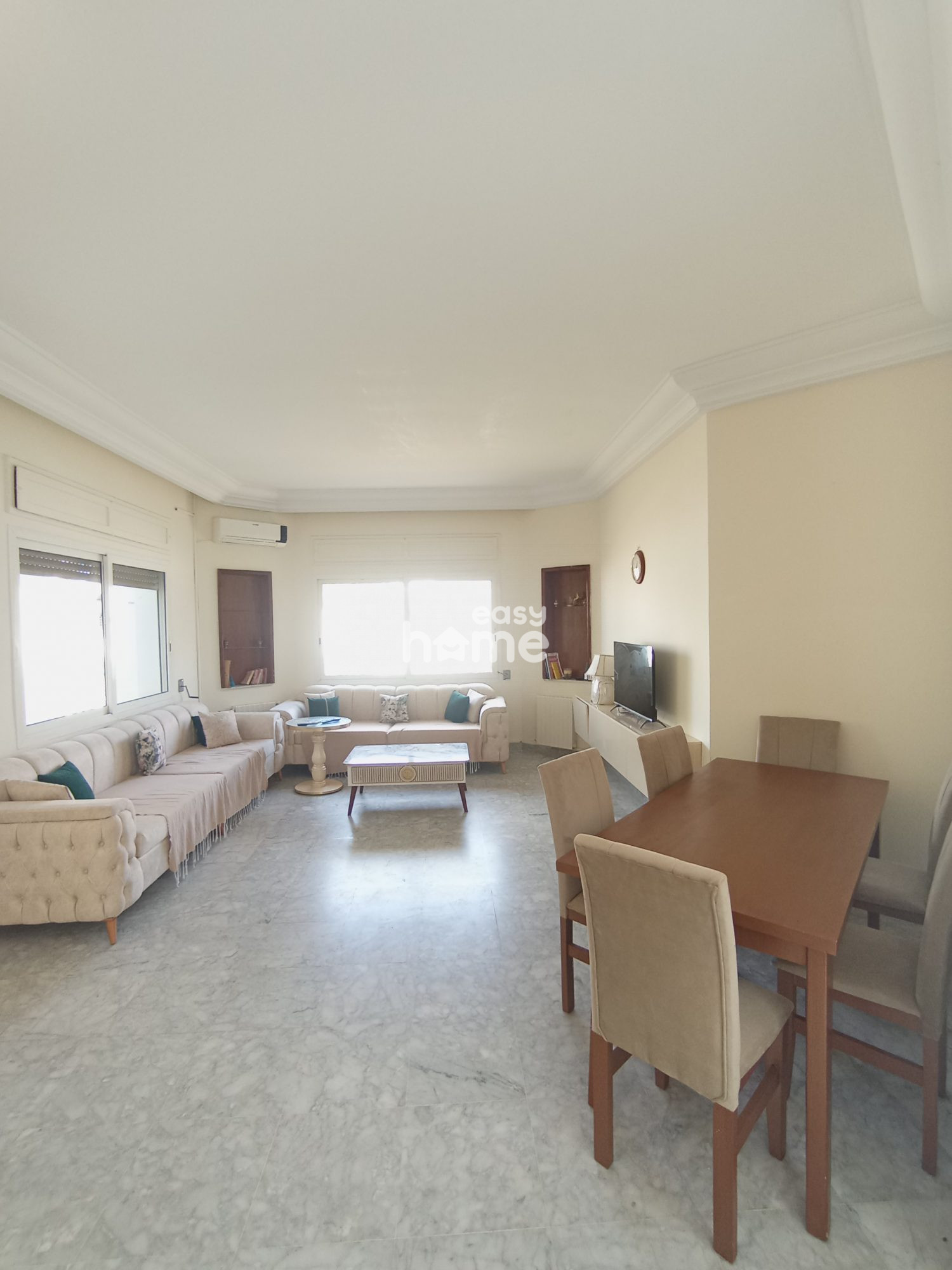 villa de 350m² sur un terrain de 605m², photo 4