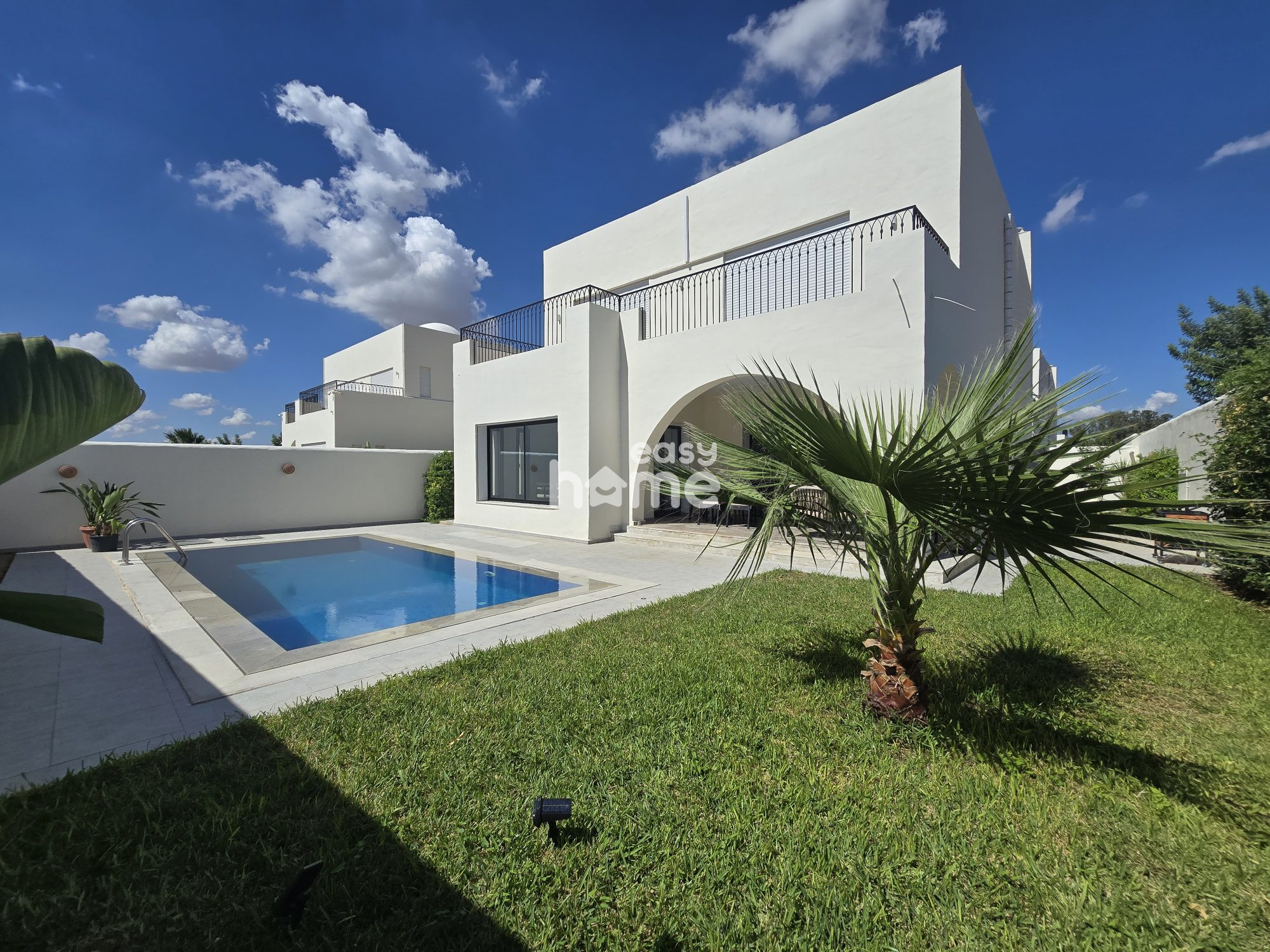 Villa de 230m² sur 391m² de terrain, photo 4
