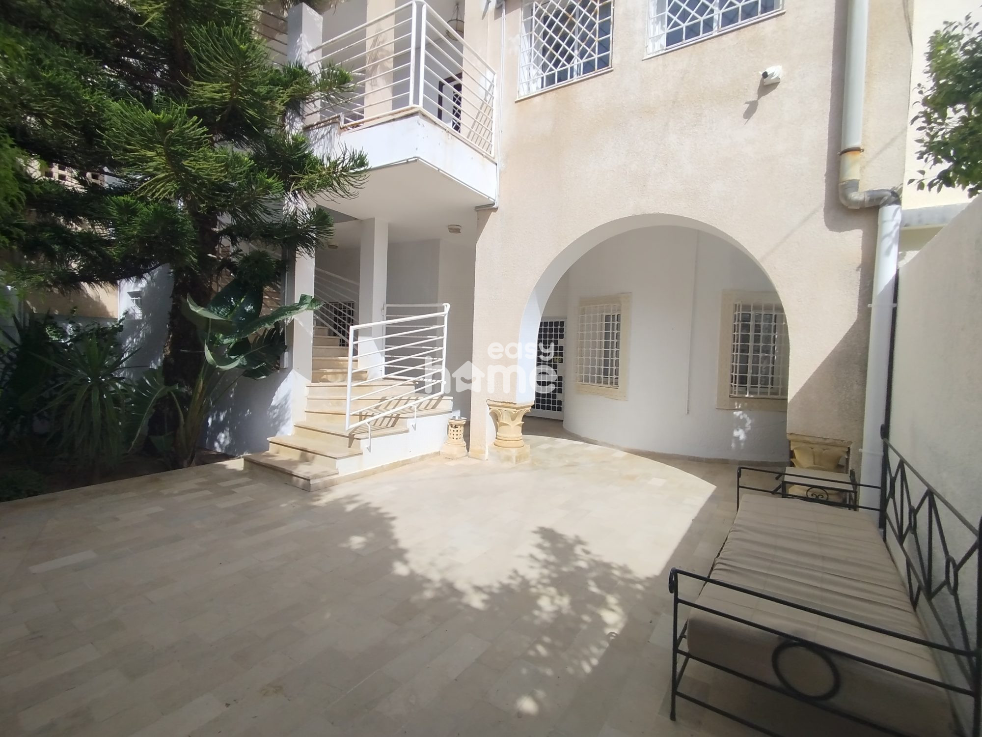 Maison de 310m² sur un terrain de 315m², photo 4